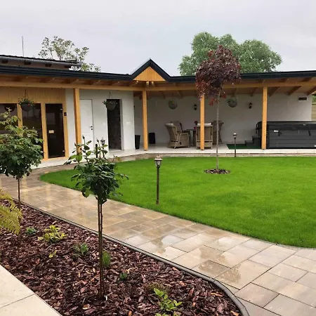Notarius Vendeghaz Bed & Breakfast Poroszló