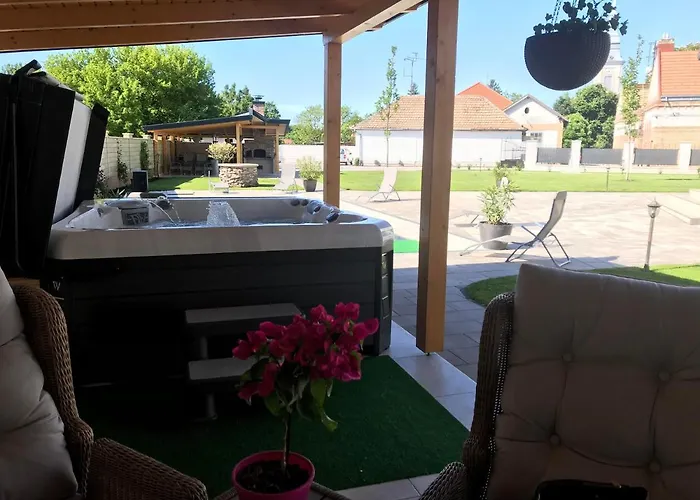 Notarius Vendeghaz B&B 4*